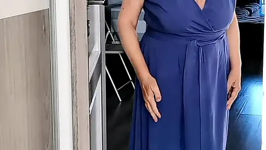 Anda suka pakaian dalam saya? - Godaan Dewasa Mengubah Masalah Menjadi Keinginan