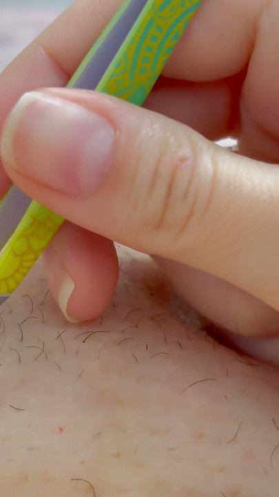 shave my pussy with tweezers, make it so smooth | Clip 1