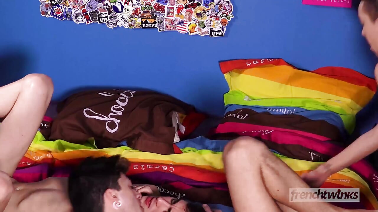 Rüya gibi bir twinks grup seks partisi
