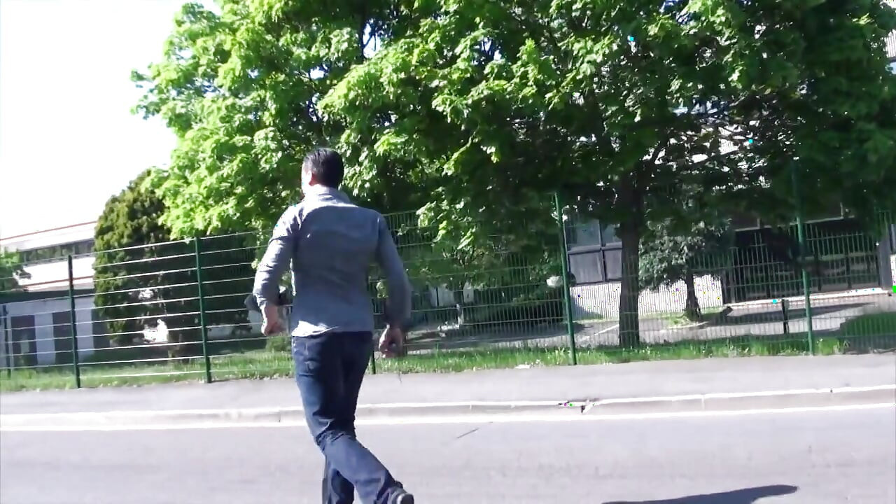 Красивую Шлюху Трахают В Задницу