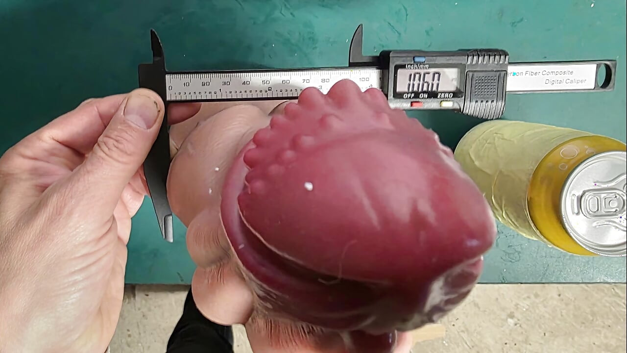 adhovastr larke ki 10 semi chaure oktopas dildo dvara chudaee!