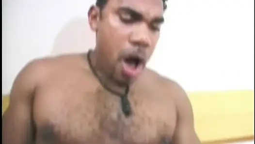 Yoğun Bir Orospu Kocaman Bir Aleti Emiyor (Film)