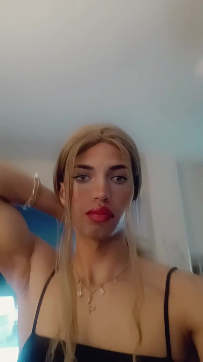 Latin Sissy crossdresser