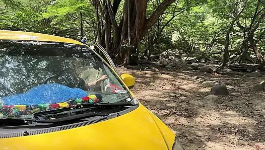 Saya Membantu Latina Gendut Untuk Merusak Di Tengah Antah Dari Mana Dengan Imal Hubungan Keras Di Mobilnya.