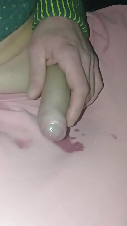 Squirt on my pearl's pink pajama pants