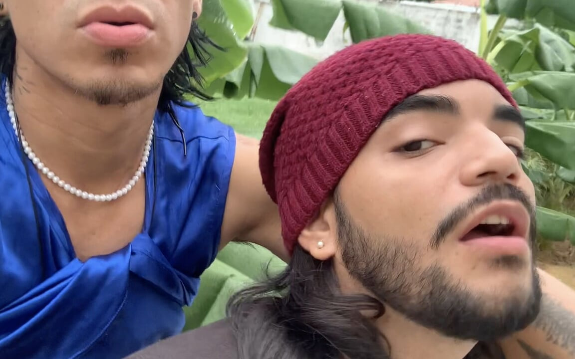 اللعنة الرطبة والعصيرية للاحتراق طرفة عين