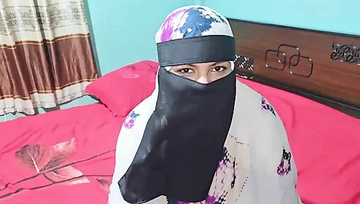 Aunty gave me her pink pussy to fuck, oops