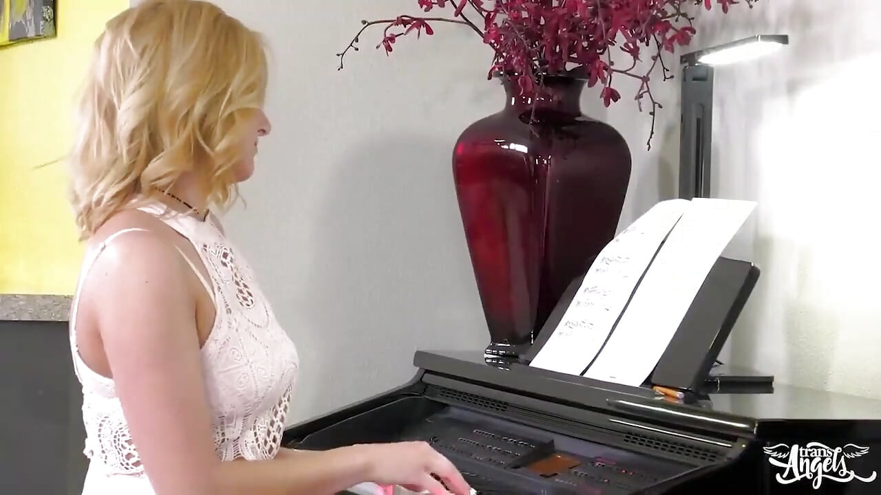 Trans Angels - Naughty Student Kate England Lets Her Piano Teacher Jessica Foxx Pound Her Tight Pussy