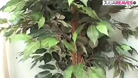 Dewi seks hitam sange mendapat anal kasar di sofa