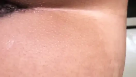 Pantat istri keliatan terlalu menggoda