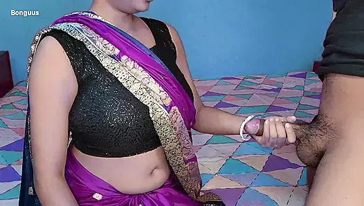 Vidéo de sexe indienne d'une belle prof avec le père de l'élève