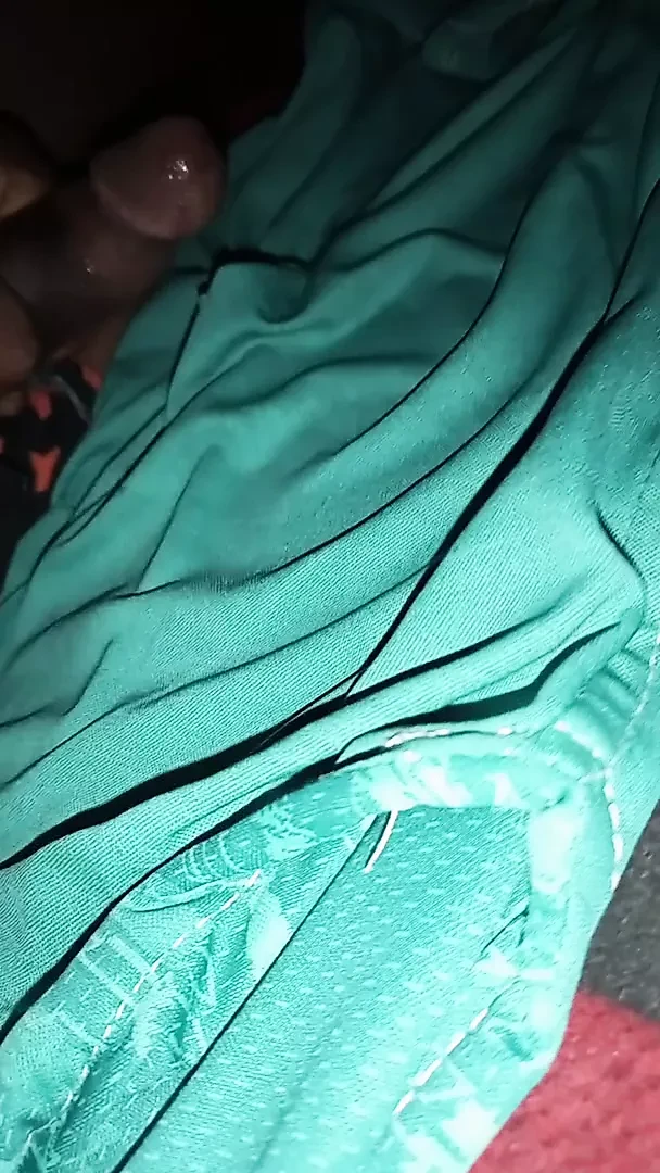 Masturbating and cumin so hard on bed wizazaa xhamster