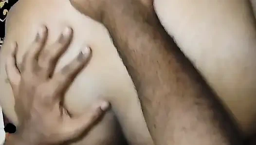 Смелый эксперимент тамильской замужней пары с незнакомцем - видео настоящей пары (муж снимает все)