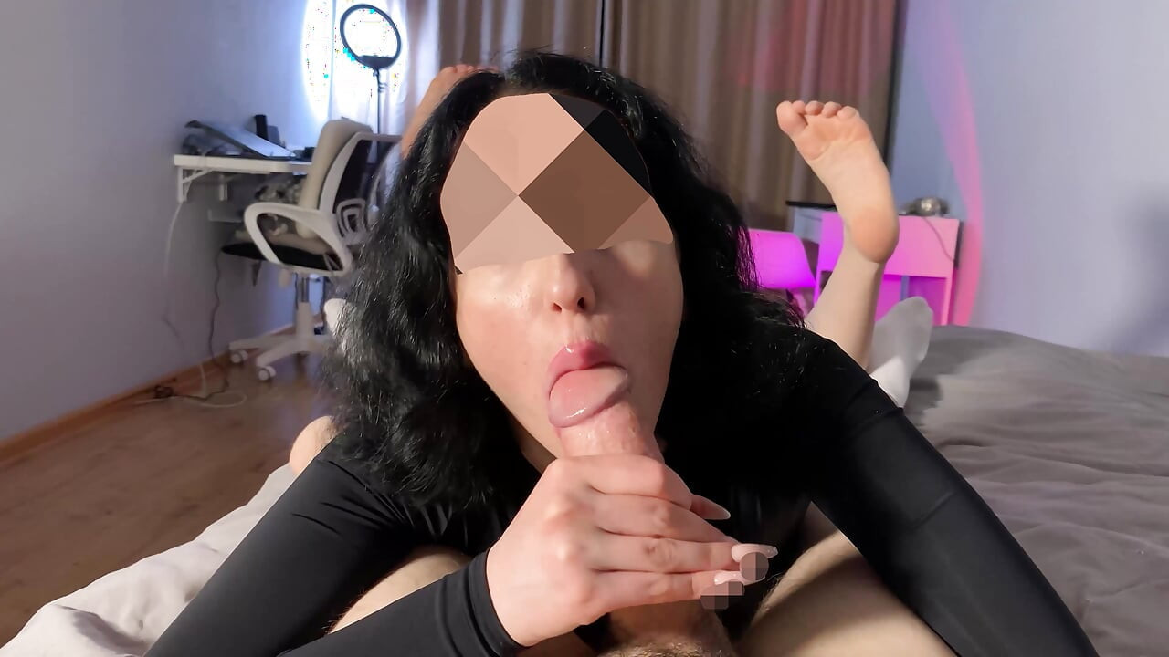 18yo schoolgirl traded her virgin pussy for a promise