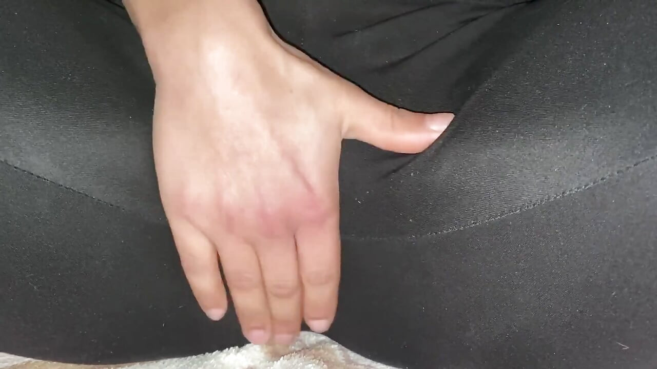 I Am Salmaa Arabic Saudian I Would Like to Share My Pussy View Masturbating