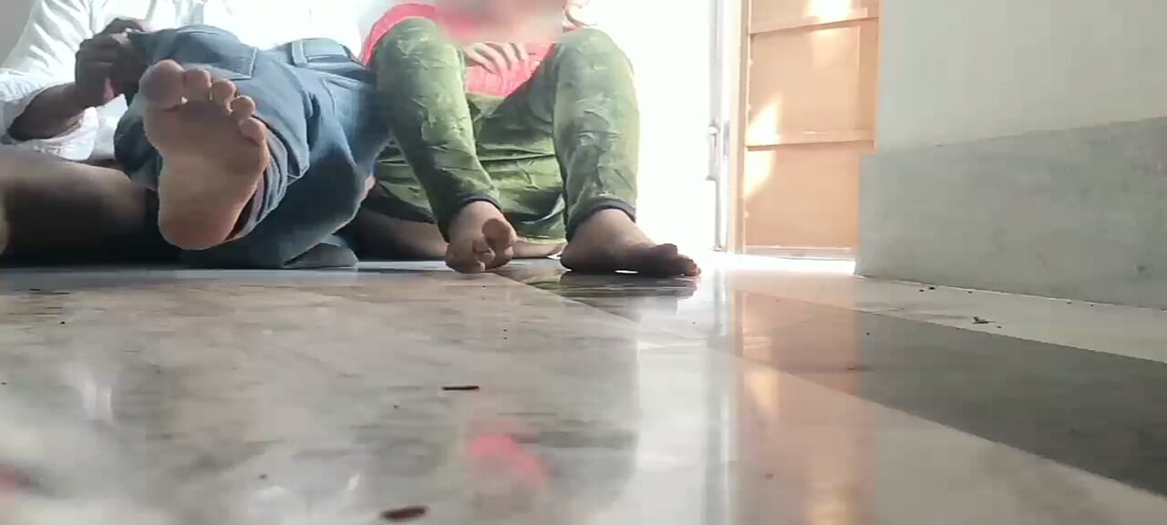 Cazzo indiano vero fidanzato con un vero fidanzato a casa del tutor privata quando nessuno nell'auditorium