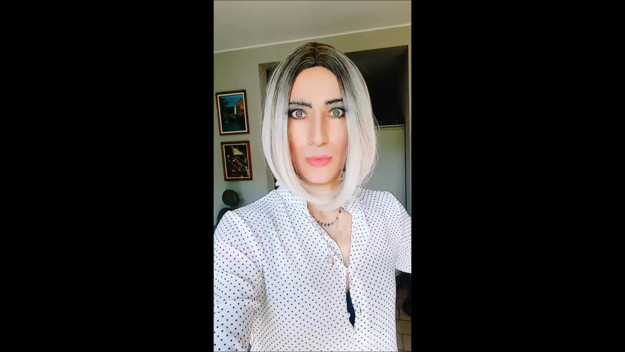 Eteğimin altında ne olduğunu kontrol et
