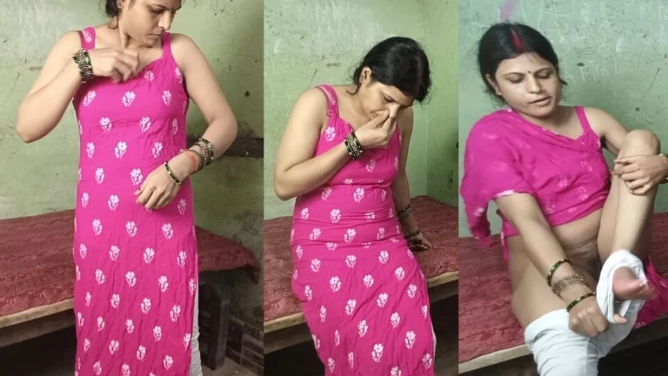 हॉट देसी लड़की अपने देवर के साथ अकेले कमरे में चुदाई करती है जब कोई घर पर नहीं होता है।
