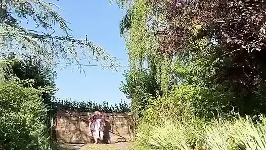 Bir gün için babydoll kıyafeti içinde