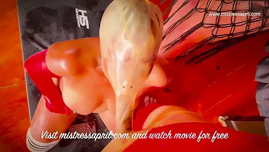 Penghinaan dan peras susu di kamar putih nyonya april