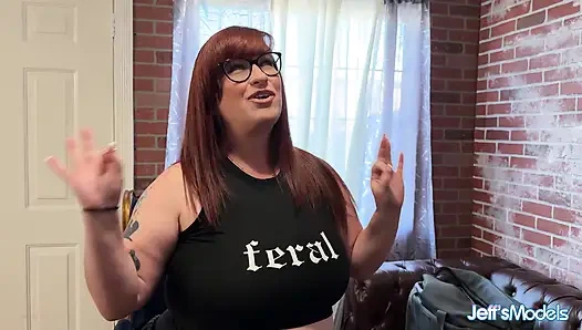 Тизер BTS - грудастая Bexx принимает белый член - в ближайшее время 01-23-2026