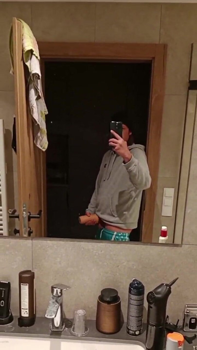 Fuck I play with myself!