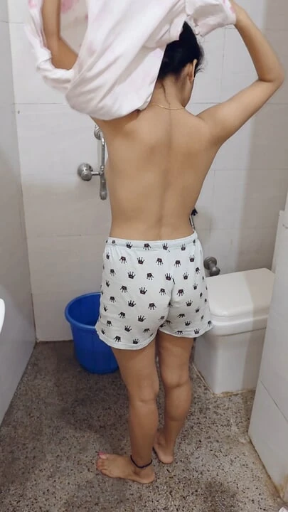 רחצה זיינתי את אשתי היפה