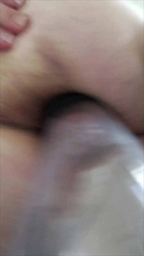 Fat ass cunt pumping up