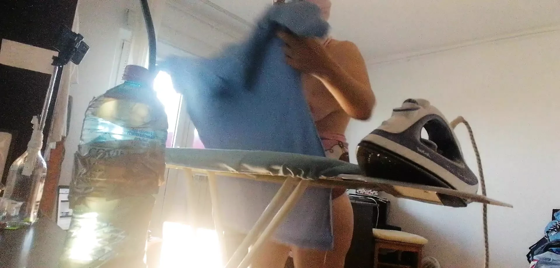 amateur,big ass,handjob