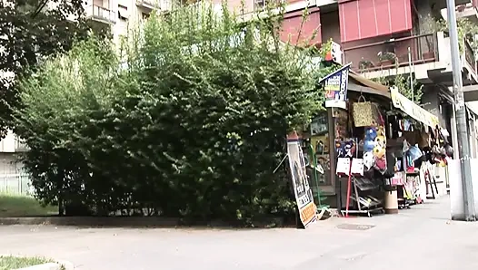 Bosnya adalah tante seksi yang haus kontol!