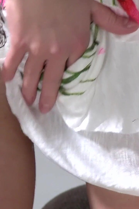 Dane Jones - Zapanjujuća crvenokosa Perry Kline istražuje svoju nestašnu stranu u solo sesiji prstovanja pičke