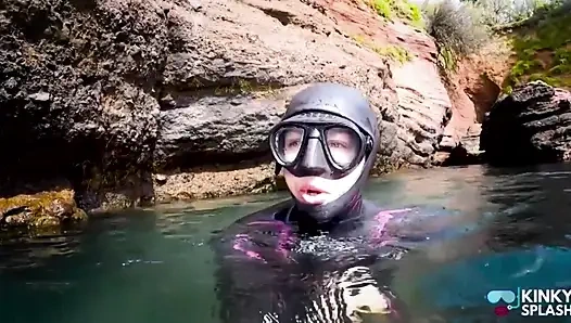 Дайвинг в моем блестящем двухдельном гидрокостюме