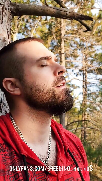 Horny straight bro blowing and kissing while on a mountain hike.