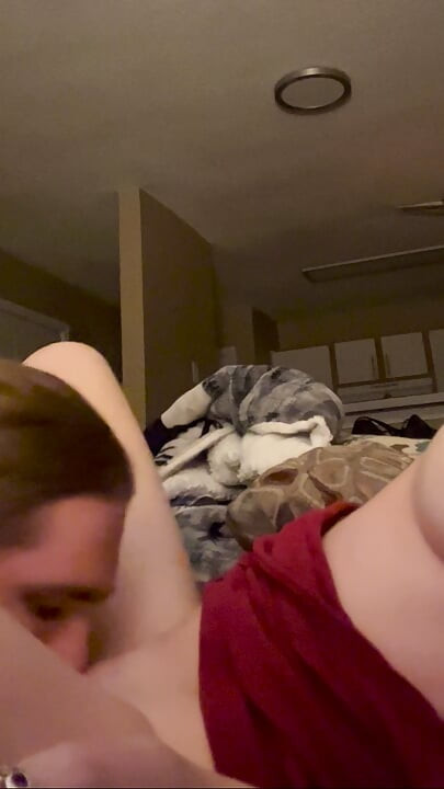 Vibrador sexo no sofá