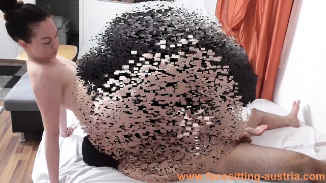 fetish facesitting