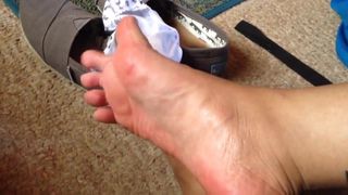Carini piedi e suole puzzolenti