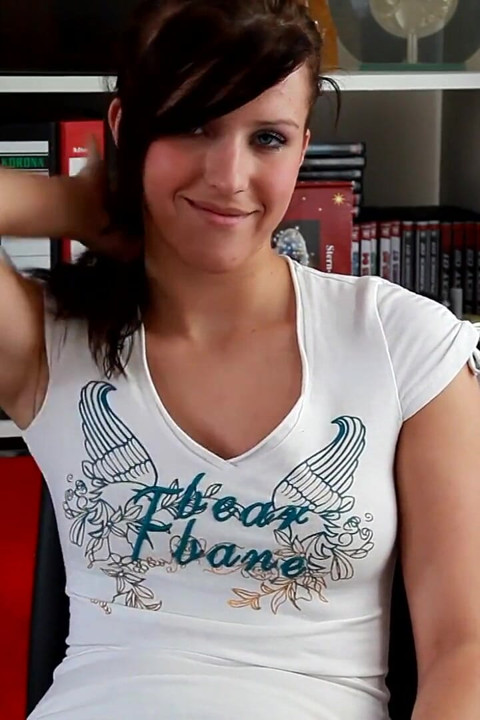 Masturbation in office with hot babe