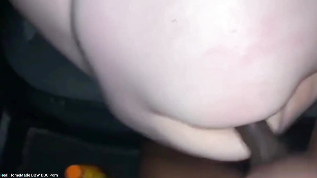 İngiliz iri güzel kadın arabamdan amcığına derin anal sikiş