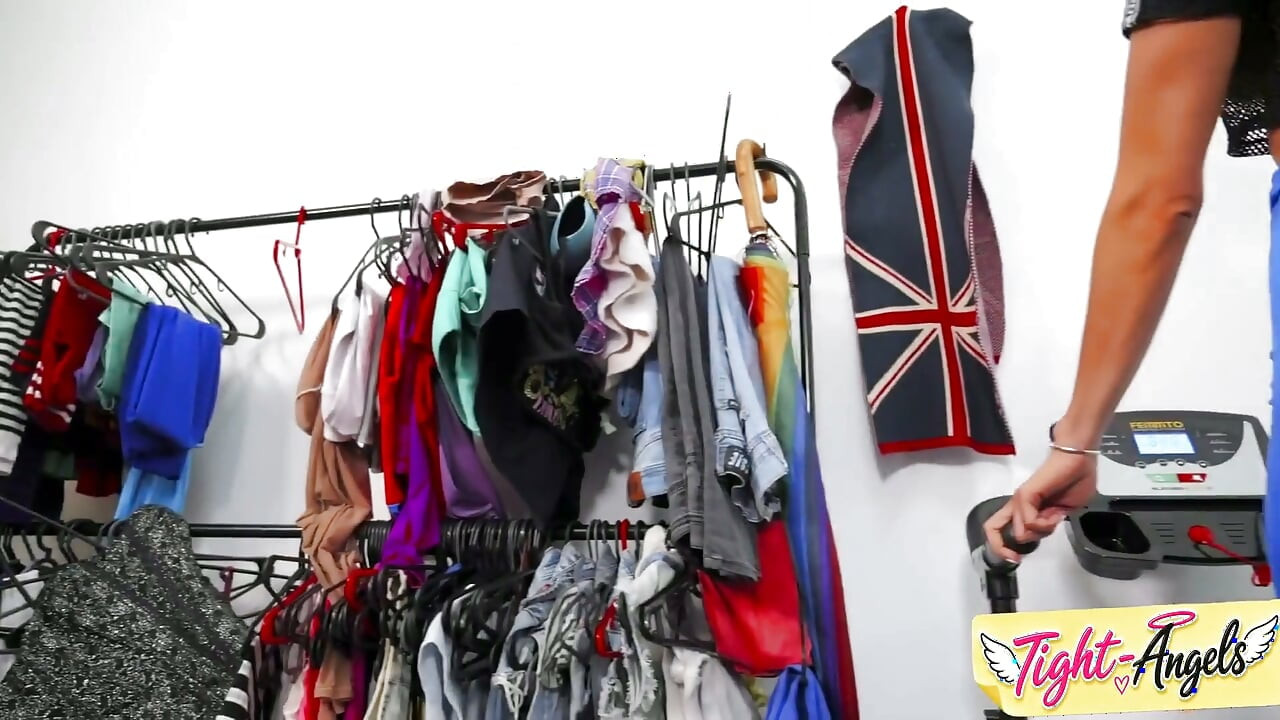Madison 2 - pantat bahenol cewek super semok ini dientot habis-habisan sama kontol besar sampai lubangnya menganga lebar!