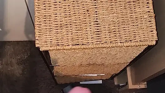 Büyük zenci yarağı genç kızın tüm duvarlarına boşalması
