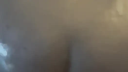 Bu biraz ıslak götlü amcık