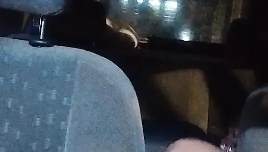 Arabada bir video çekmeye çalışıyoruz ve çok küçük