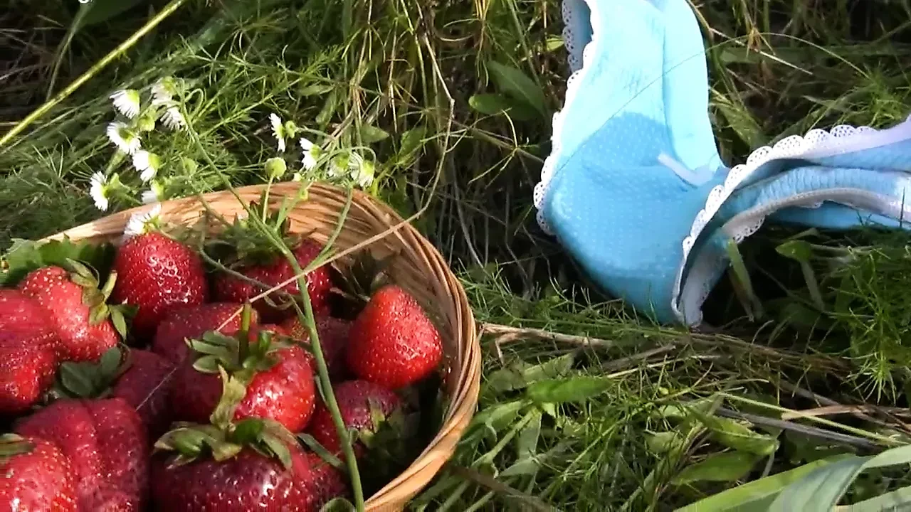 sweet girl with strawberrys