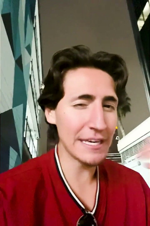 Tiktok yıldızı Kane Trujillo nefret edenlerine sesleniyor ve ünlü aşıkını ortaya çıkarıyor!