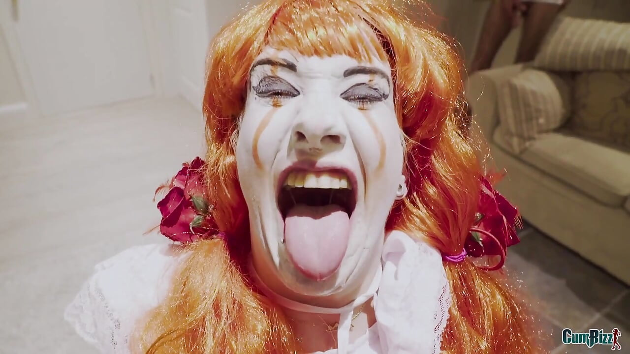 荷兰小丑精液荡妇万圣节