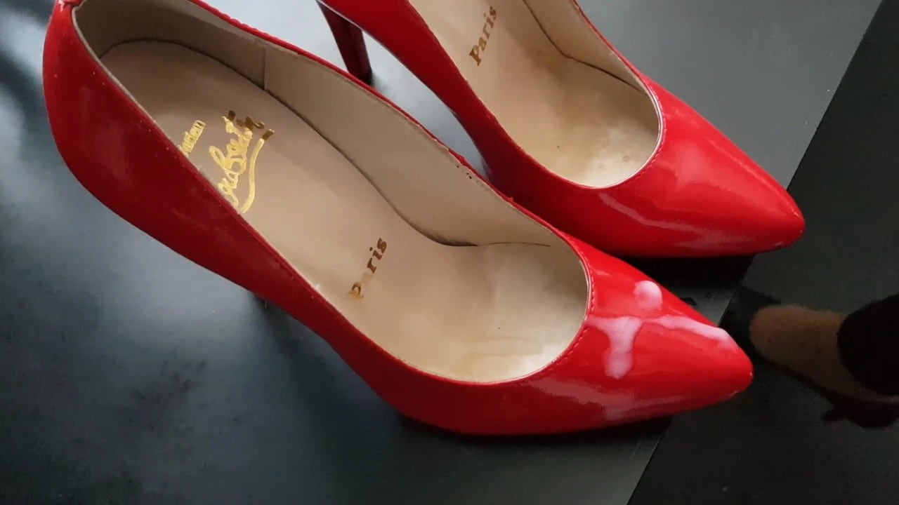 Cumonheels&#39;s vợ màu đỏ gót một lần nữa