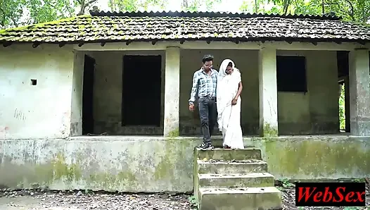 Istri Desa Seksi Habis-habisan Demi Hutang Suami