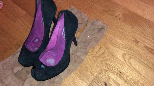 Cum on GF suede Plateau High Heels (10. Shot)