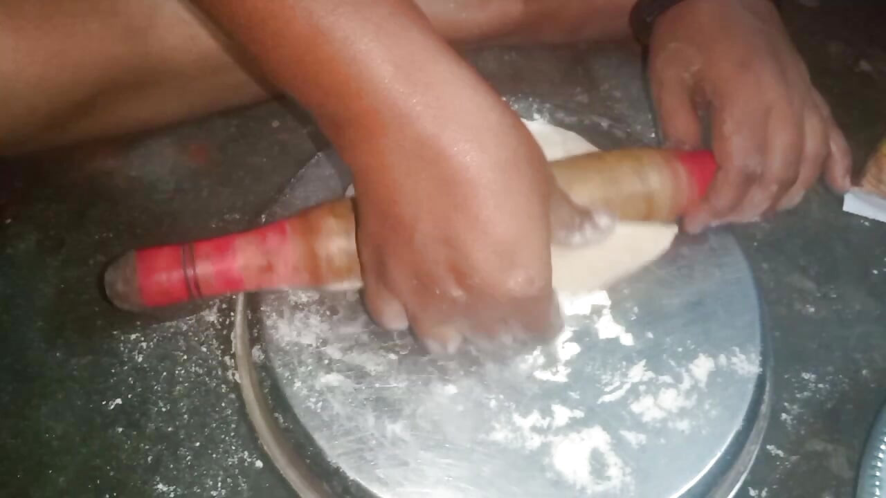 Indijski tamilski seksi saree tetka šou super sisa