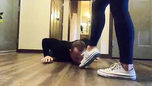 Hala bekaret kemeri içinde!